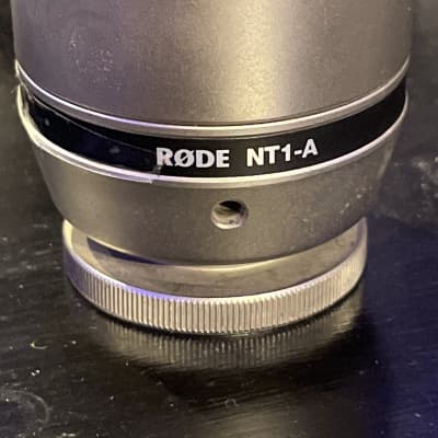 RODE NT1-A Large Diaphragm Cardioid Condenser Microphone with shockmount image 3