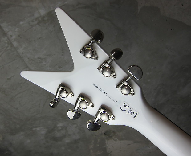DEAN V 79 Classic White | Reverb