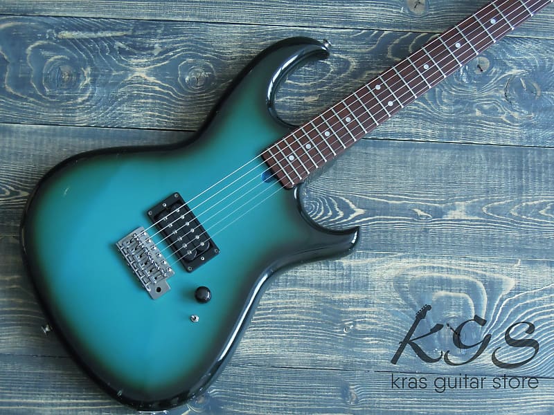 Aria Pro II INAZUMA-V 1982年　限定モデル 1982 Aria Pro II Japan RS INAZUMA-V (Cardinal Red) – Cool Old Guitars