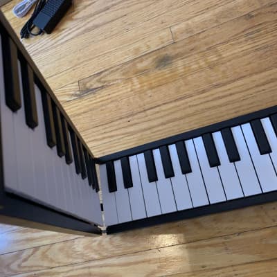 Schoenhut 25 Key Mini Spinet Toy Piano
