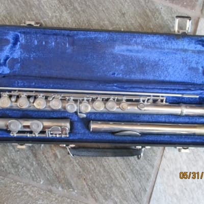 Gemeinhardt 2NP  Straght-Headjoint Flute with Offset G image 1