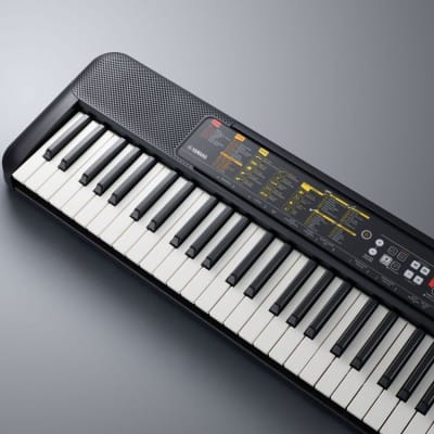 Yamaha PSR F52 Portable Keyboard with 61 Keys