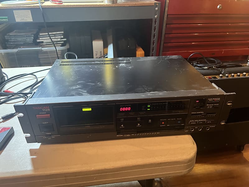 TASCAM 112R - Black  			