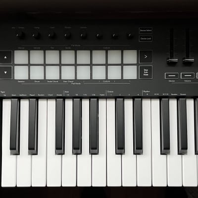 Novation Launchkey 49 MKIII MIDI Keyboard Controller 2020 - Present - Black