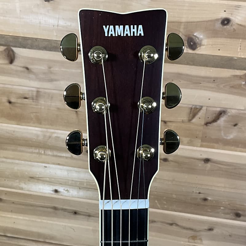 Yamaha LL16 Acoustic Guitar - Brown Sunburst (Floor Model