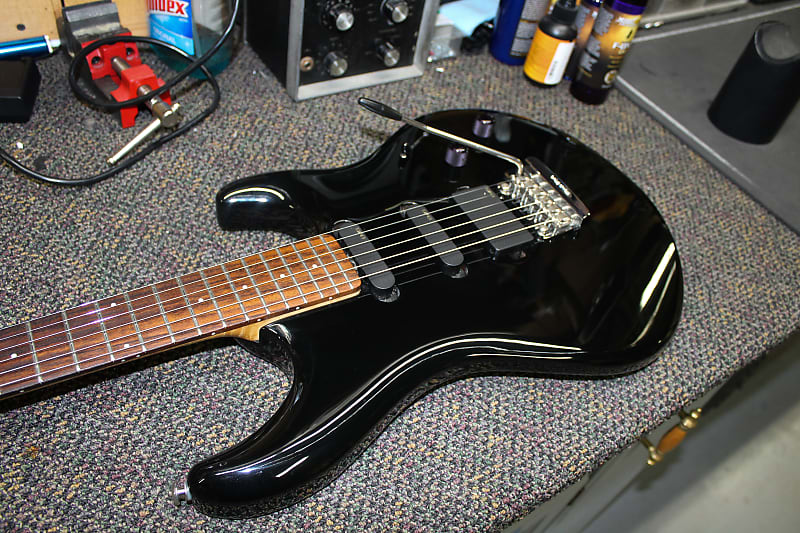 【希少カラー】musicman lukeⅡ スパークルブラック Ernie Ball Music Man Luke II 2000 Black Sparkle | Reverb
