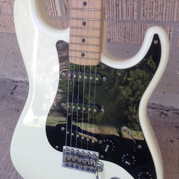 Fender stratocaster silver series discount