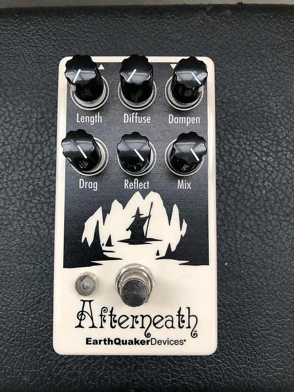 EarthQuaker Devices Afterneath White/Glow In The Dark