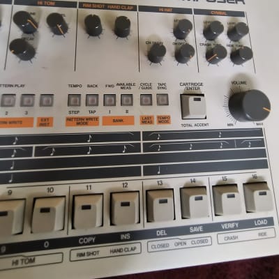 Roland TR-909 Rhythm Composer 1983 - 1985 - White image 7