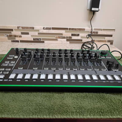 Roland AIRA TR-8 Rhythm Performer Drum Machine - Black