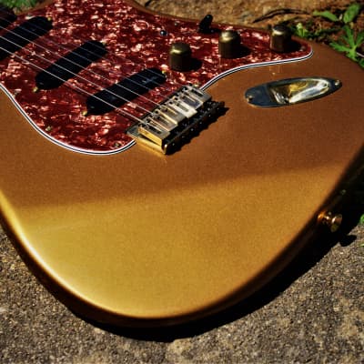 Wallace Stratocaster 1999 Shoreline Gold Metallic. Handmade by David Wallace of Nashville. All Tone. image 9