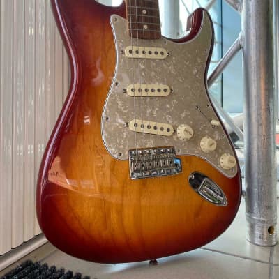 Fender Vintera '70s Stratocaster, Pau Ferro Fingerboard, Sienna Sunburst image 1