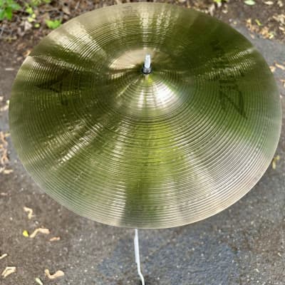 YAMAHA by Zildjian 14' YDZ14 Hi-Hat Cymbals. Top and Bottom