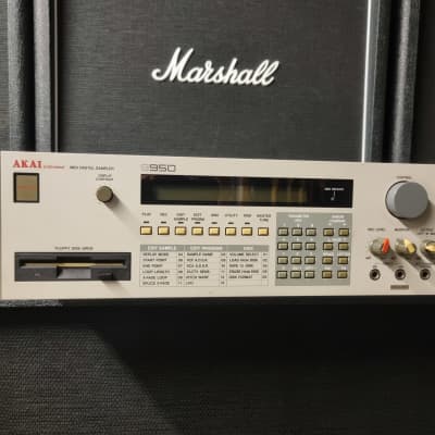 Akai S950 MIDI Digital Sampler - White
