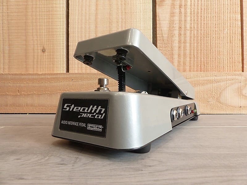 Ik Multimedia Stealth Pedal + Amplitube