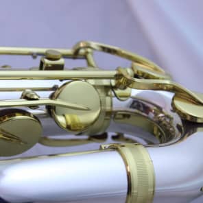Yanagisawa B-9930 Professional Baritone Saxophone MINT image 7
