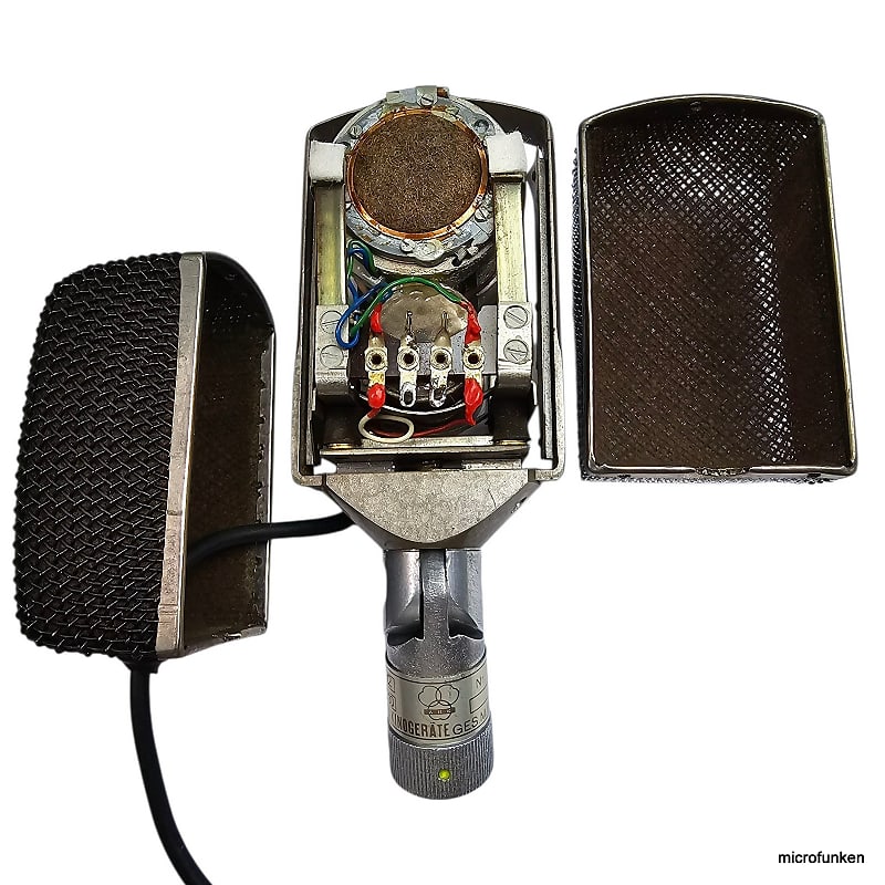 AKG D12 Cardioid Dynamic Microphone | Reverb Canada