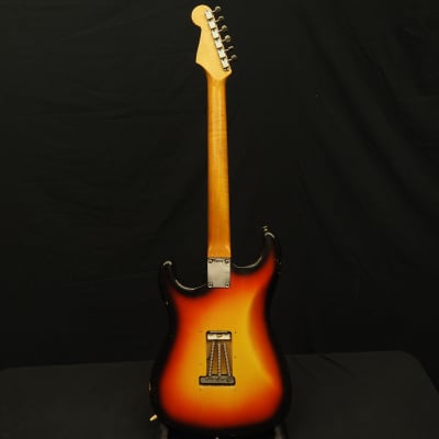 Fender Stratocaster 1965 - 3 Tone Sunburst image 6