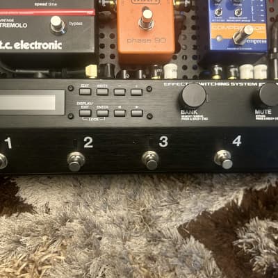 Boss ES-5 Effects Switching System - Pedal on ModularGrid Boss ES-5 Effects Switching System - Pedal on ModularGrid