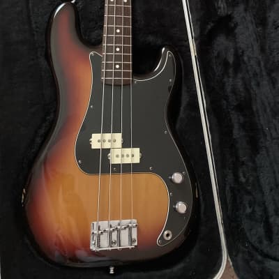 1983 Fender American Standard Precision Bass with Rosewood Fretboard - Sunburst P-Bass for sale