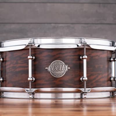 EVETTS 13 X 5.5 QUEENSLAND WALNUT SNARE DRUM, TIGER MYRTLE VENEER