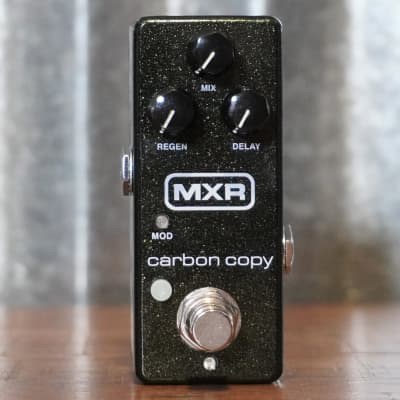 Dunlop MXR M299 Carbon Copy Mini Analog Delay Guitar Effect Pedal image 2