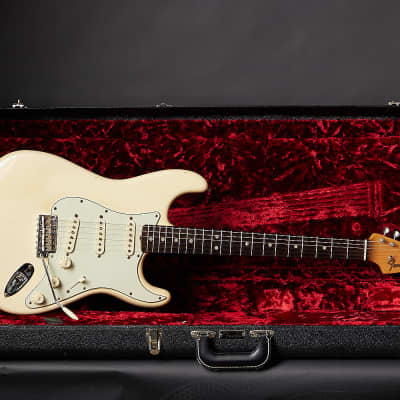 Amazing Natural Relic - Fender American Original '60s Stratocaster with Rosewood Fretboard - Olympic White turned Cream with Craquelure for sale