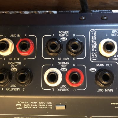 Immagine Yorkville Audiopro 1212 1200 Watt 12-Channel Powered Mixer Black - 4