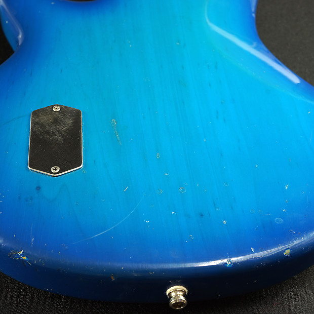 中古】Musicman Stingray 1988年製 - 神奈川県の中古楽器店
