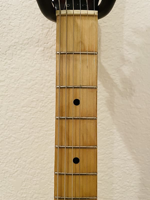 Memphis Explorer ZZ Deluxe Z Style Vintage Guitar 1980's Memphis Explorer ZZ Deluxe Z Style Vintage Guitar 1980's