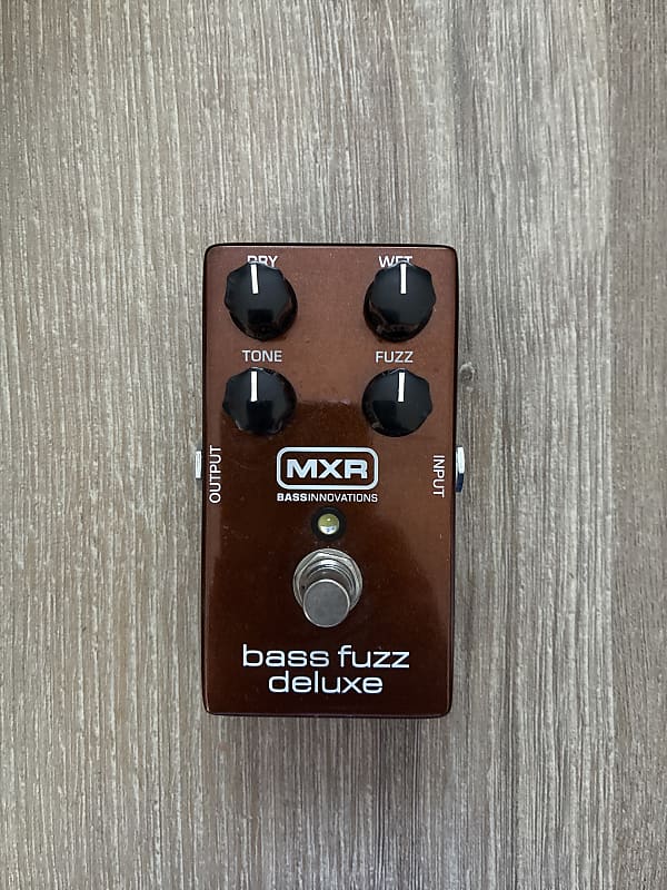 MXR M84 Bass Fuzz Deluxe
