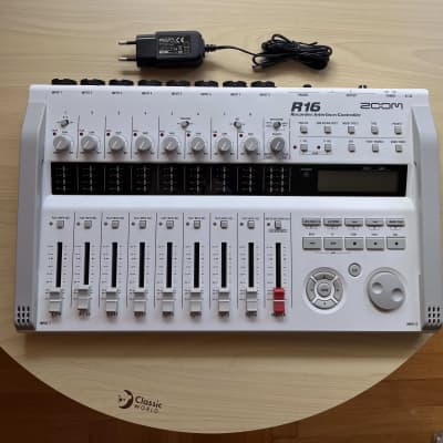 Zoom R16 USB Audio Interface / Digital Multitrack Recorder 