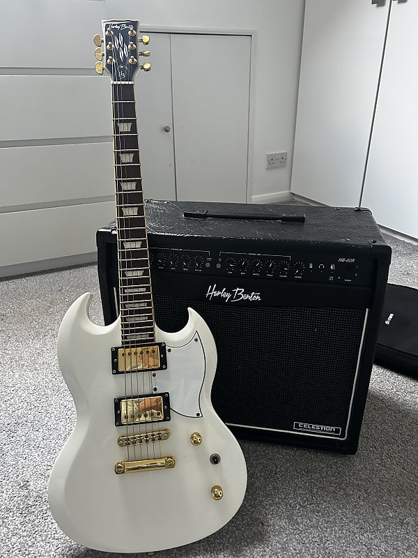 Harley Benton DC Custom White & HB-80R Bundle | Reverb UK