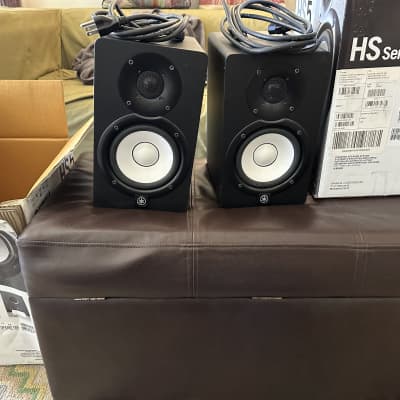Yamaha HS5 5" Powered Studio Monitor (Pair) 2015 - Present - Black image 10