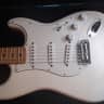 fender stratocaster mexico cream sss w/hsc low action plays great!