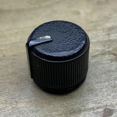 Lab Series  L5 Amplifier knobs 70’s Black image 5