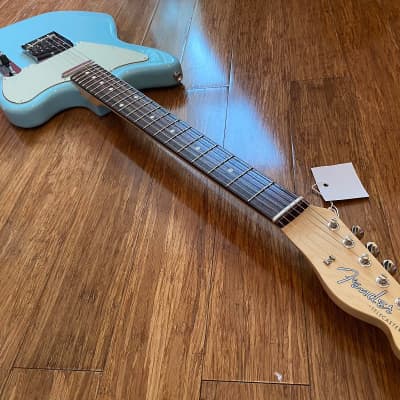 ギター fender offset telecaster daphne blue Fender MIJ Offset Telecaster Daphne Blue 2021 – Chicago