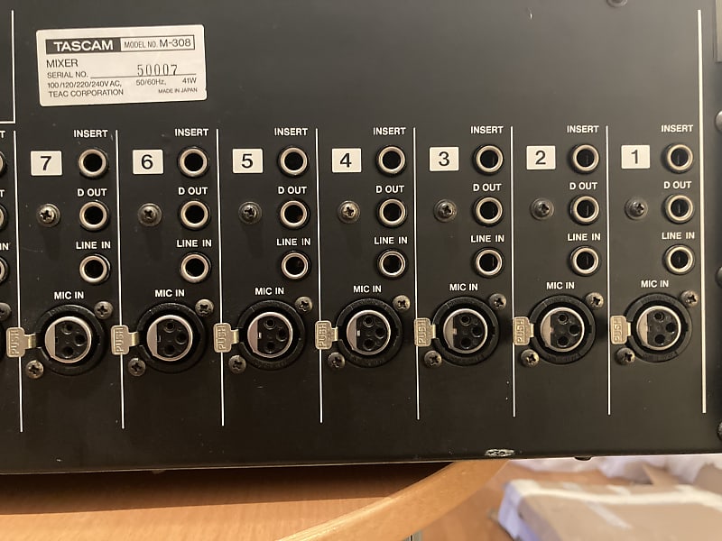 TASCAM M-308 ミキサー Tascam M-308 308 Analogue Audio Mixing Console Desk 8x4x2x1