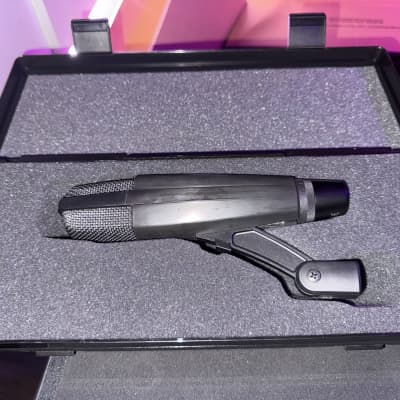 Sennheiser MD 421 II Cardioid Dynamic Microphone 2002 - Present - Black