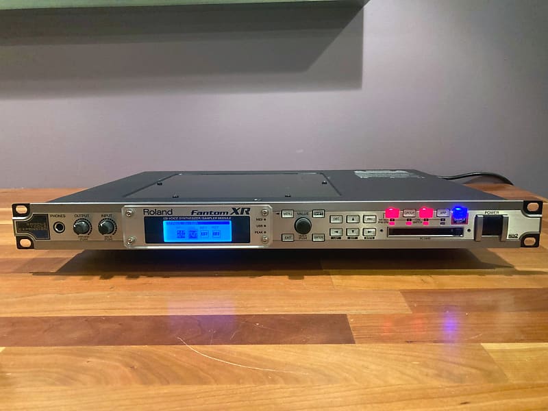 Roland Fantom-XR Rackmount Synthesizer Module loaded with SRX-09, SRX-06 &  SRX-04 - Near Mint cond. Original owner