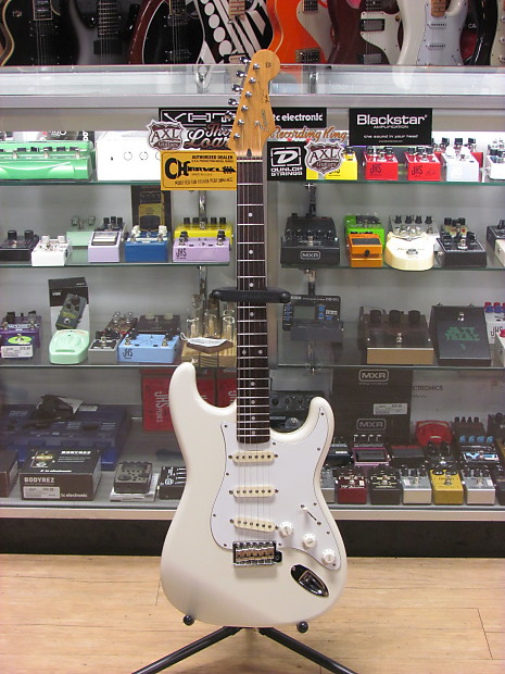 1992 MIJ Squier Wayne s World Stratocaster