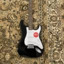 Squier Stratocaster Beginner (RH)  Black