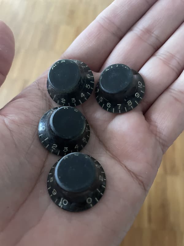 Set of 4 hand aged Gibson Top Hat Vintage Bell knobs black, Gibson Les  Paul, relic, aged, 59 Parts