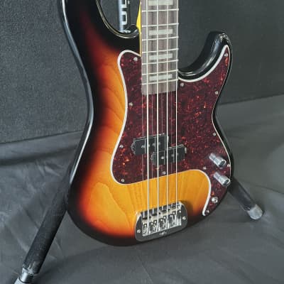 G&L LB-100 Tribute Series 4 String Bass  3 Tone Sunburst  9lbs!  New! image 3