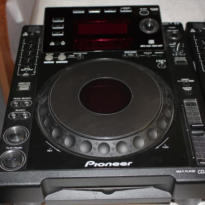 (2) Pioneer CDJ 900 Multiplayer (USB, CD, link) with Power Cords and RCA cords image 4