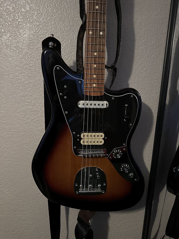 Fender Player Jaguar HS with Pau Ferro Fretboard 2018 - Present - 3-Color Sunburst image 1