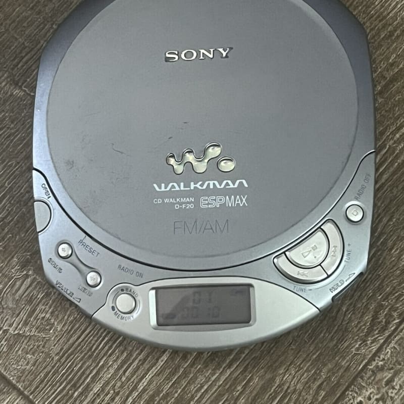Sony D-E226CK Portable CD Player Walkman with ESP Max (Electronic Skip