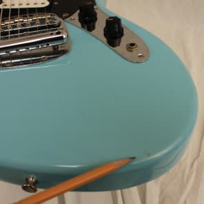 Fender_JagStang_SonicBlue_MiJ_