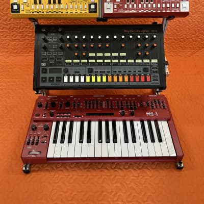Behringer synth bundle: MS-1, RD-8, TD-3 (x2) plus DeckSaver covers & custom stand