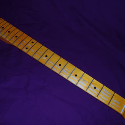 21 Fret 7.25 Radius V Relic Stratocaster Allparts Fender Licensed Maple neck image 3